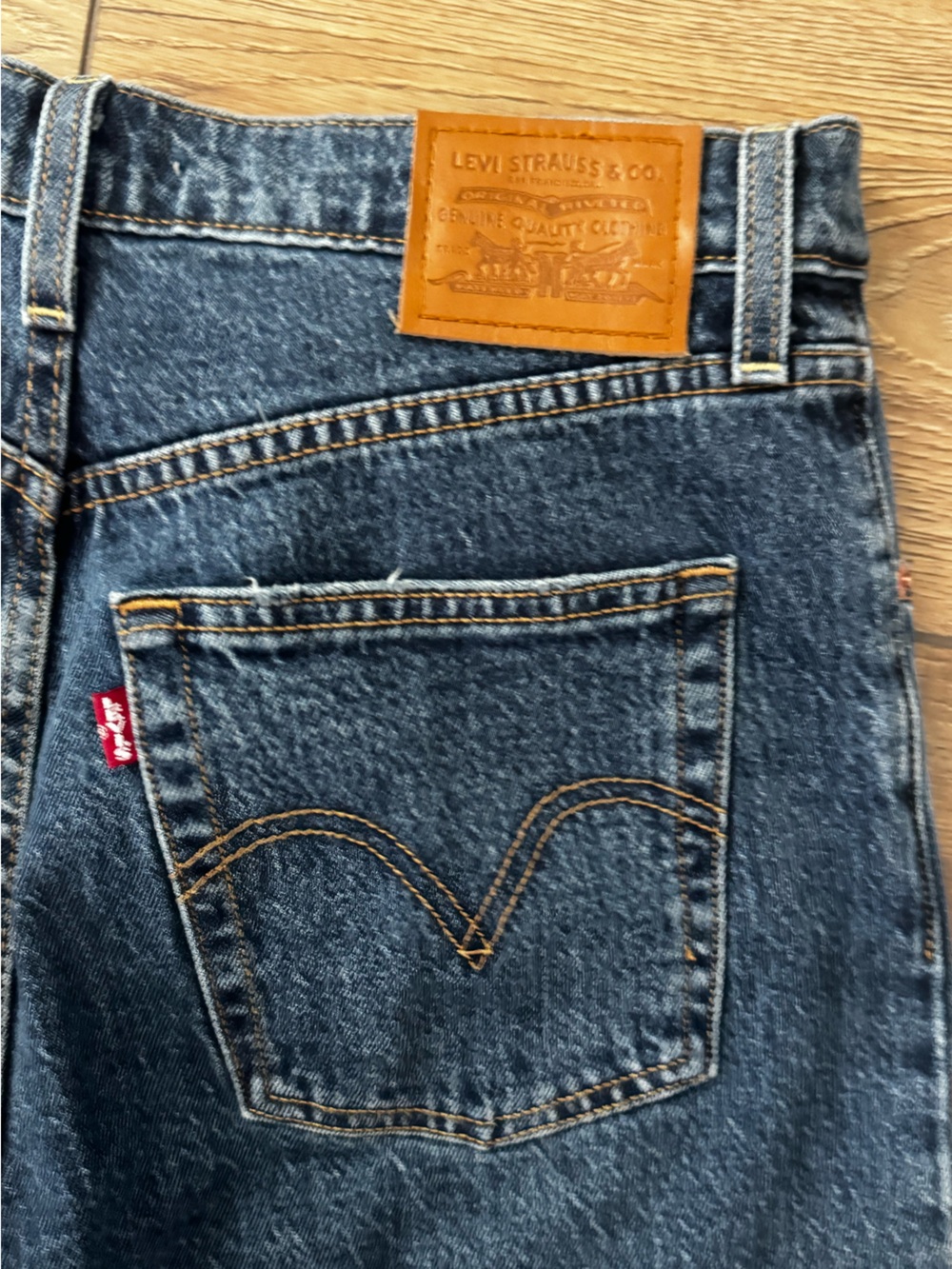 Levi's women Ribcage Straigjy Dark Blue Straight-Leg Denim Jeans